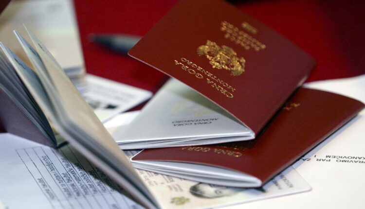 Известные российские экс-чиновники и бизнесмены обзавелись гражданством Черногории в обмен на инвестиции