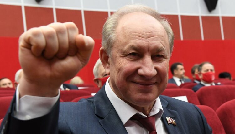Пойманного с тушей лося коммуниста Рашкина могут лишить депутатской неприкосновенности уже на следующей неделе