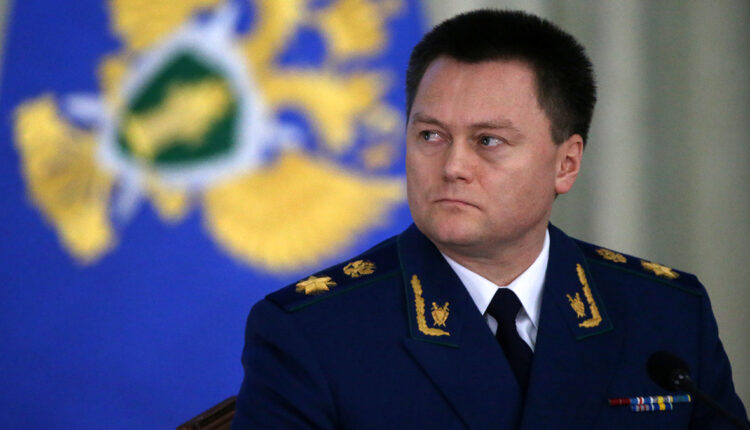 Генпрокурор: чиновники незаконно приобрели себе имущество на 35 млрд рублей