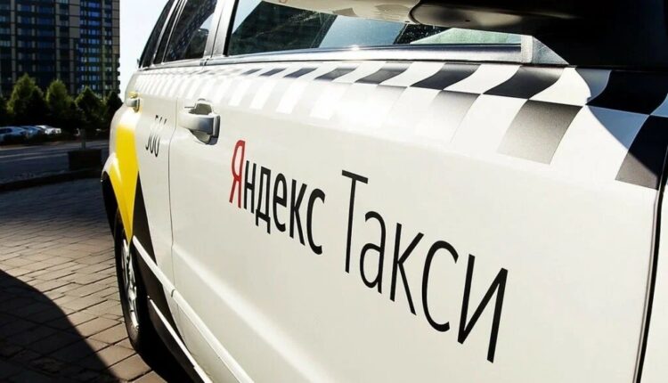 В связи с дефицитом машин «Яндекс» решил обновлять свой таксопарк продукцией «АвтоВАЗа»